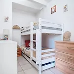 Holiday home La Colline - Surgeres - Maison 2 Chambres, Jacuzzi, Sauna, Jardin, Entre Et Campagne *